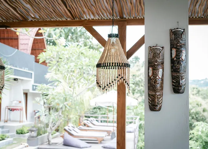 Bagus Ink Surf Camp Hostel Uluwatu