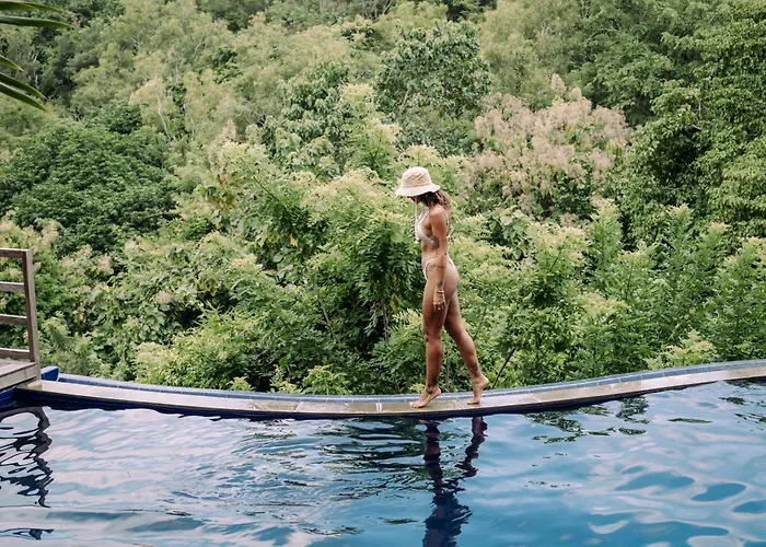 Hostel Bagus Ink Surf Camp Uluwatu
