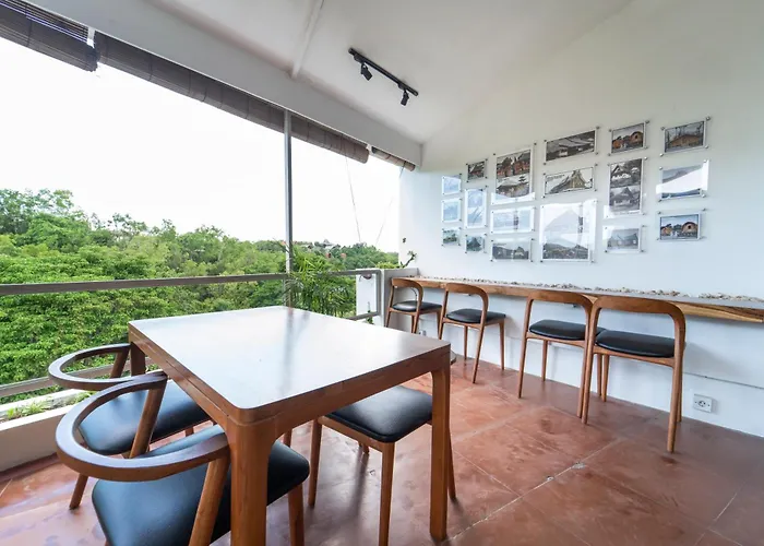 Bagus Ink Surf Camp Uluwatu