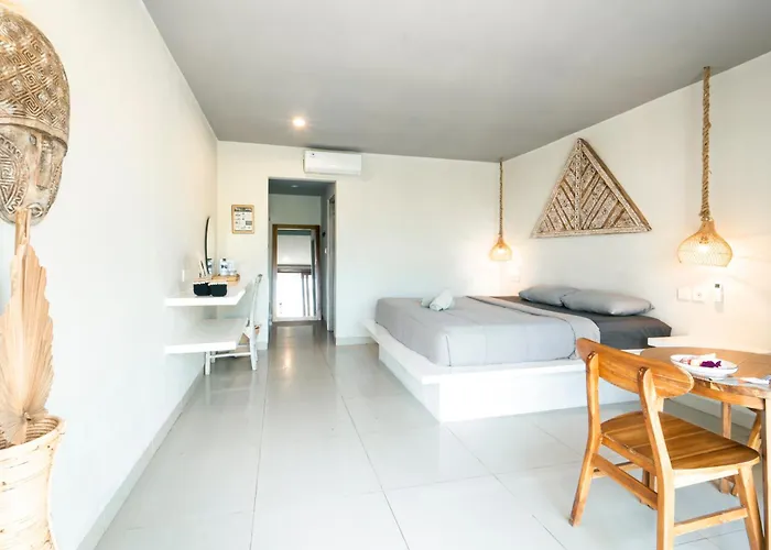 Bagus Ink Surf Camp Hostel *