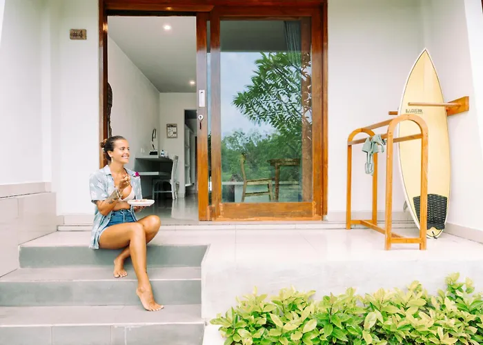 Bagus Ink Surf Camp Hostel *